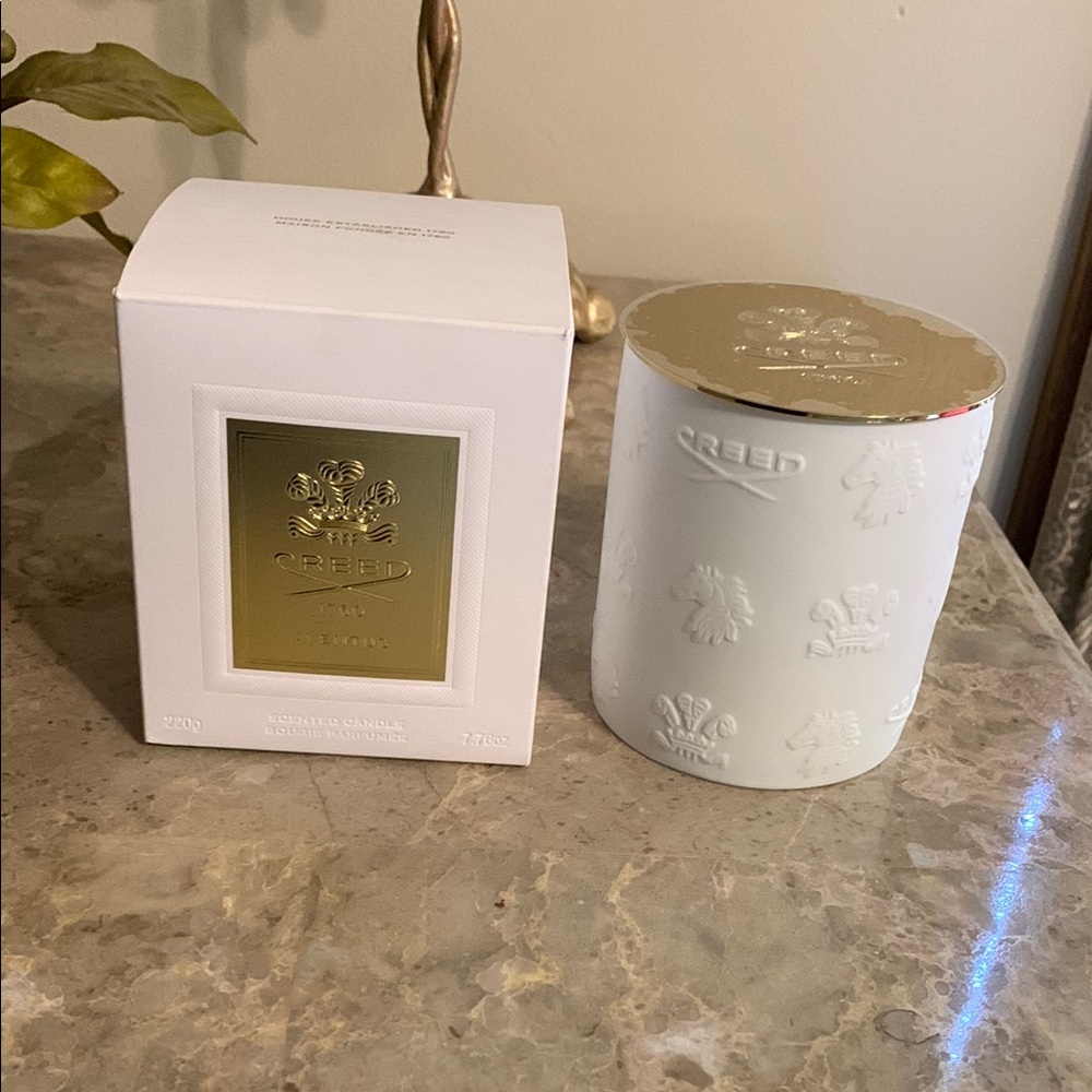 Creed White and Gold Accent Candle Holder